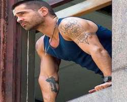 The actor is a tattoo lover. He has 